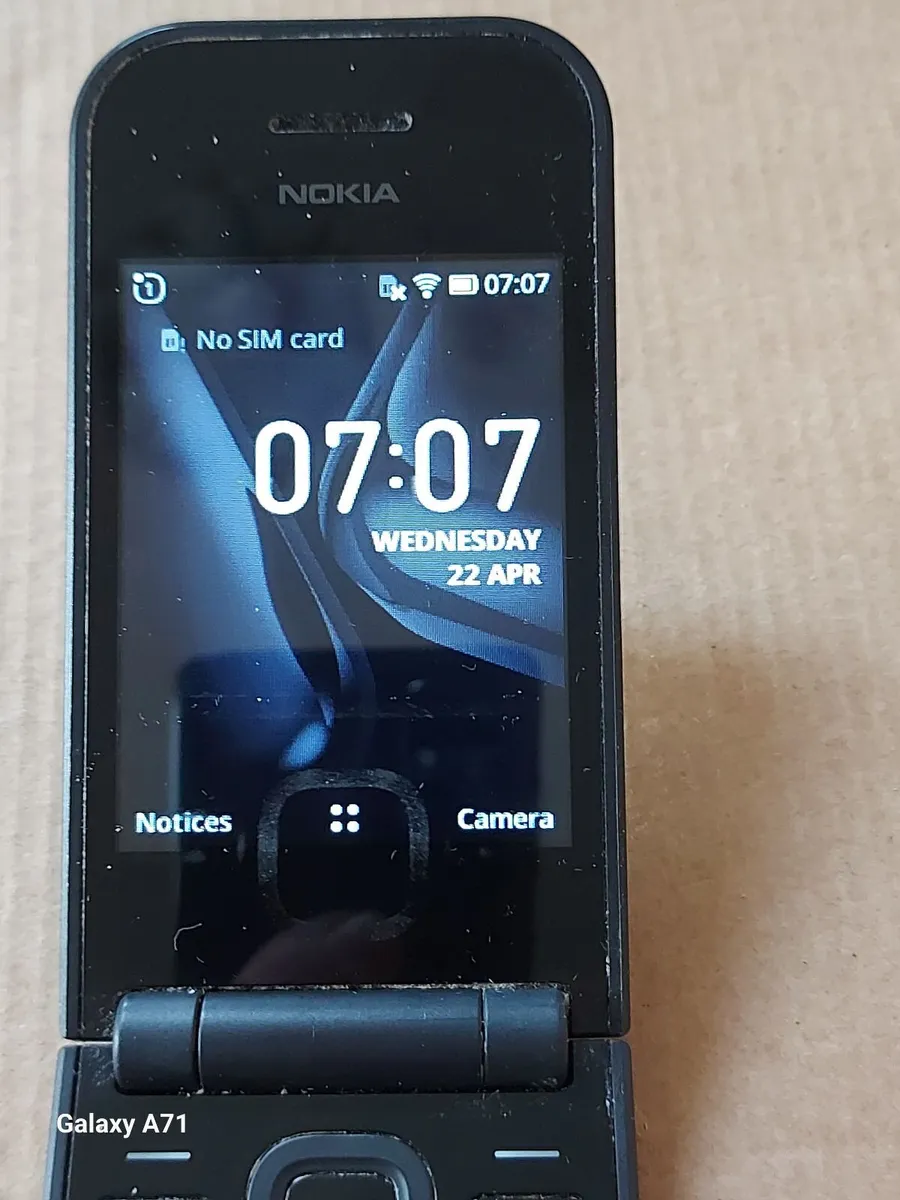 NOKIA KaiOS Flip Phone, Model Nokia 2027 Flip, 4GB - Image 4