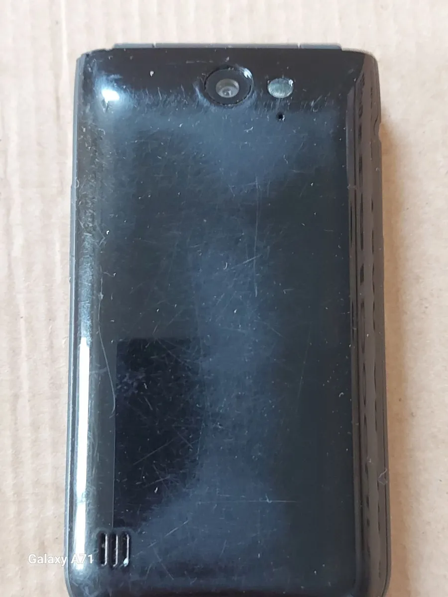 NOKIA KaiOS Flip Phone, Model Nokia 2027 Flip, 4GB - Image 3