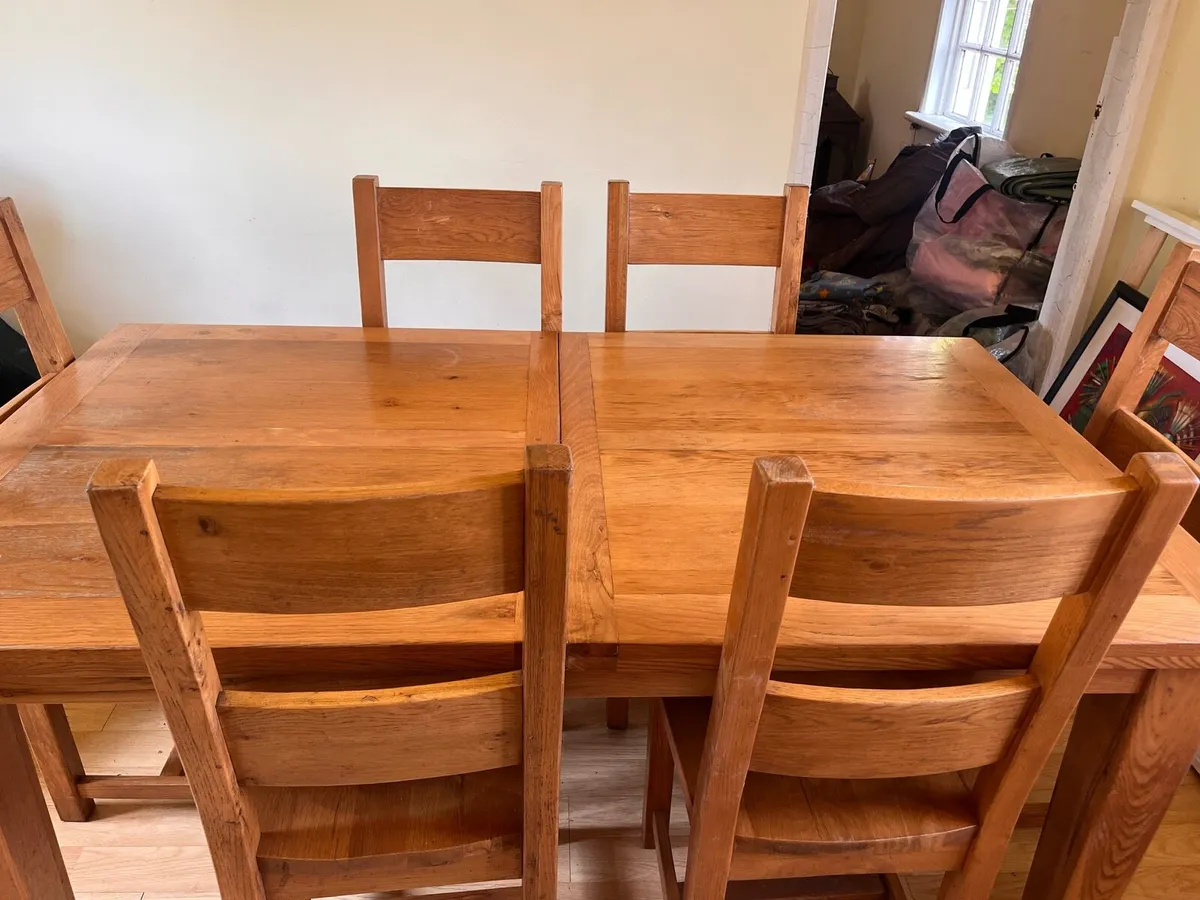 Table and 8 chairs - Image 3