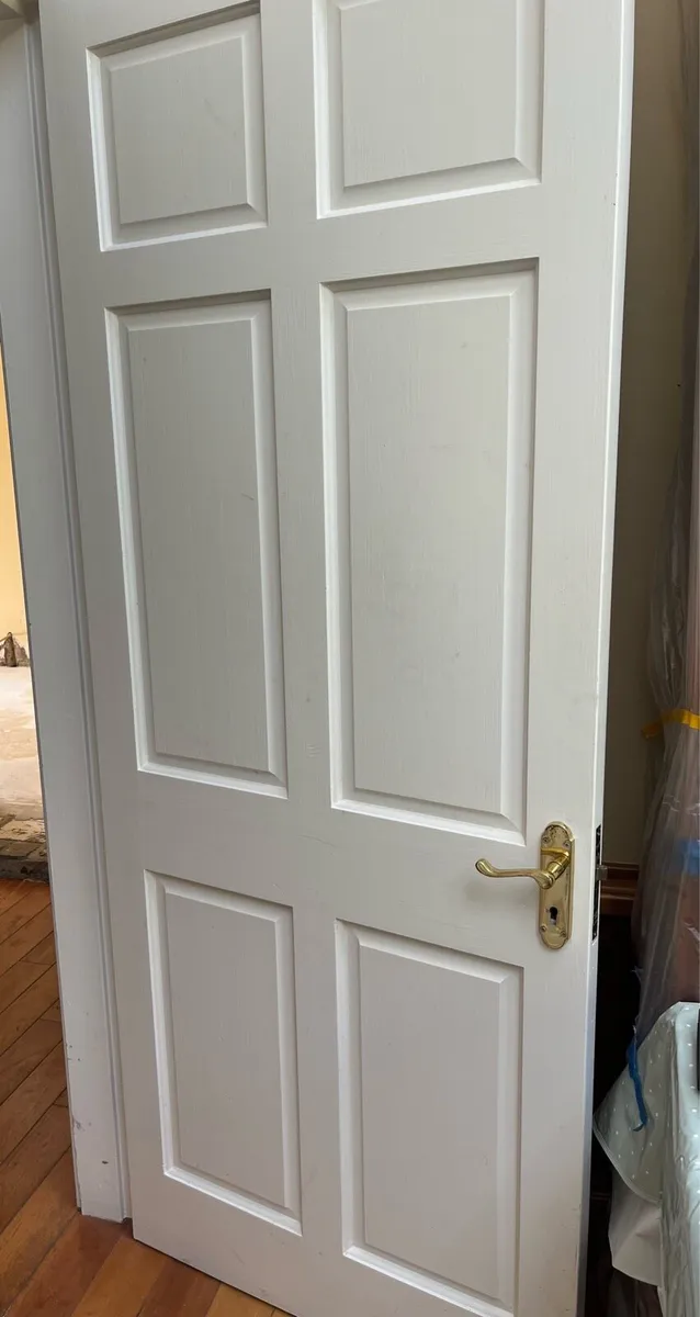 Solid White interior doors x8 - Image 1