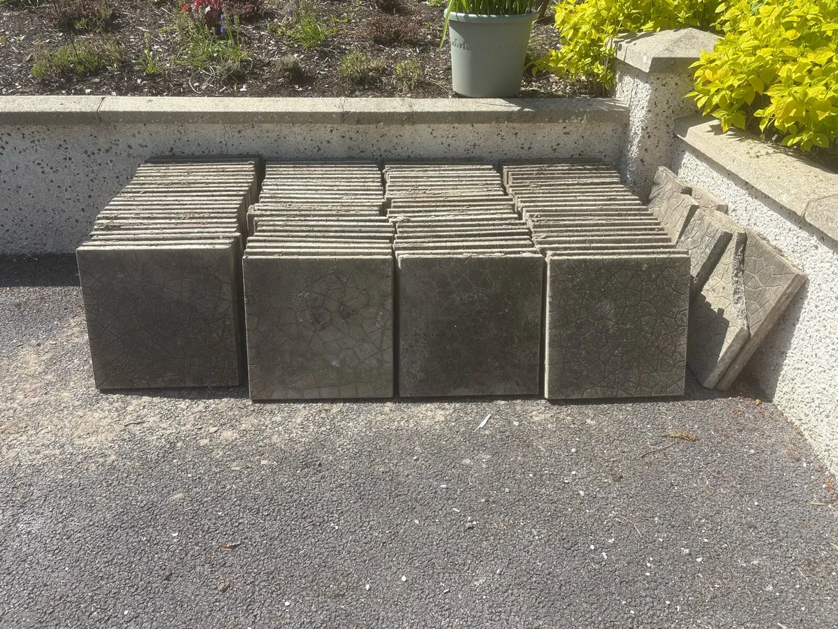 Patio stone slabs - Image 1