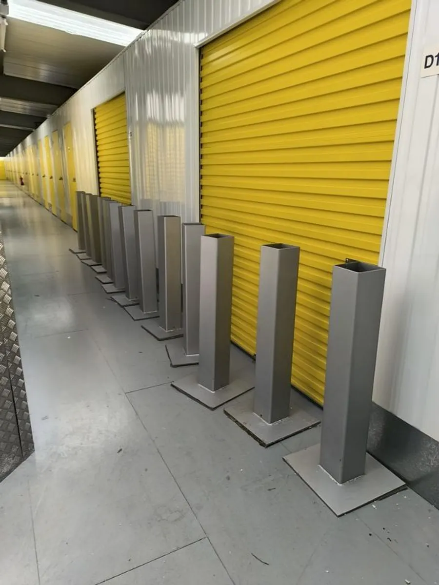 Steel bases - Image 1