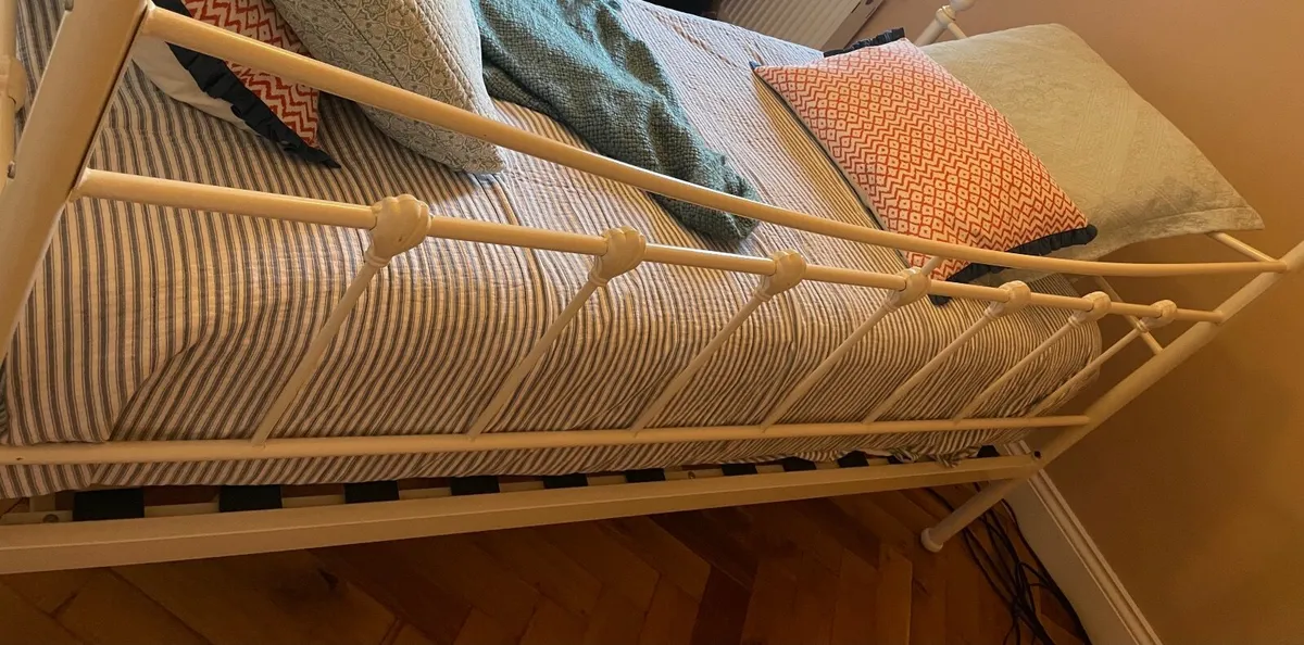 Daybed and mattress - Image 3