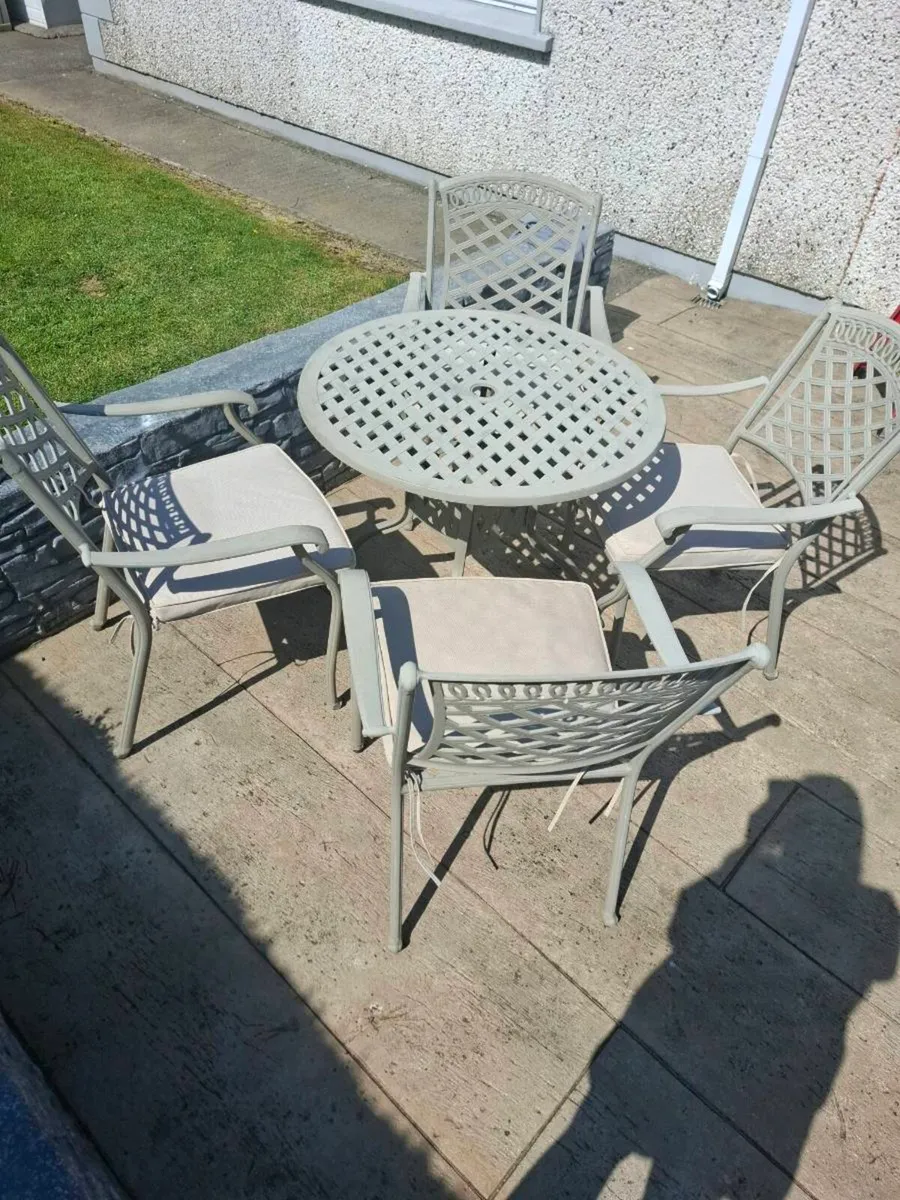 Garden Furniture - Image 3