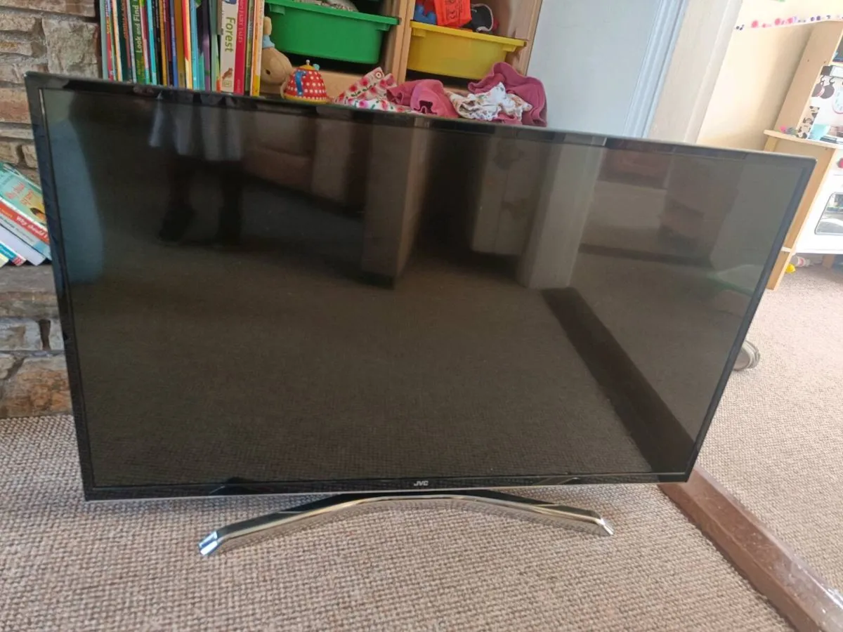 JVC 43" Smart TV - Image 1
