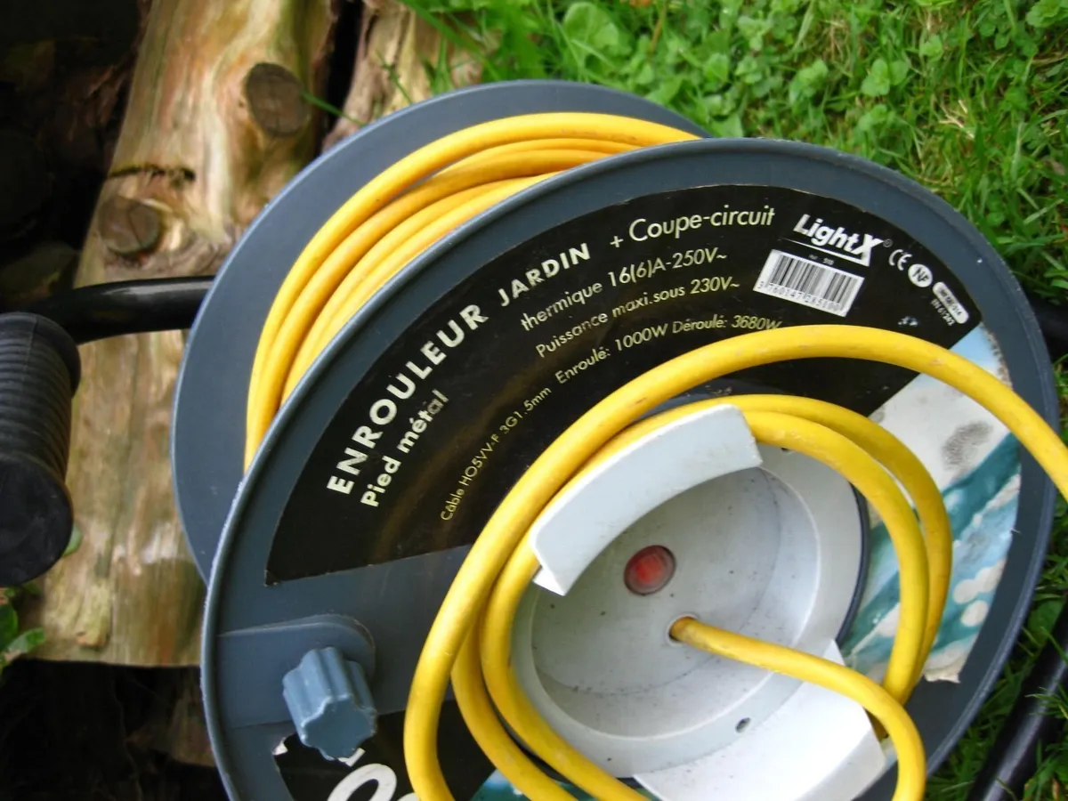 60 Meters 200 Feet / 3 Heavy Duty Extension Leads. - Image 4