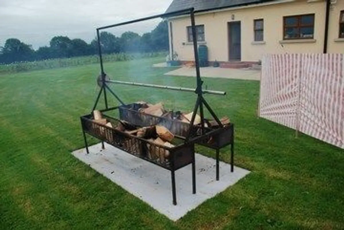 Spit roast equipment - Image 3