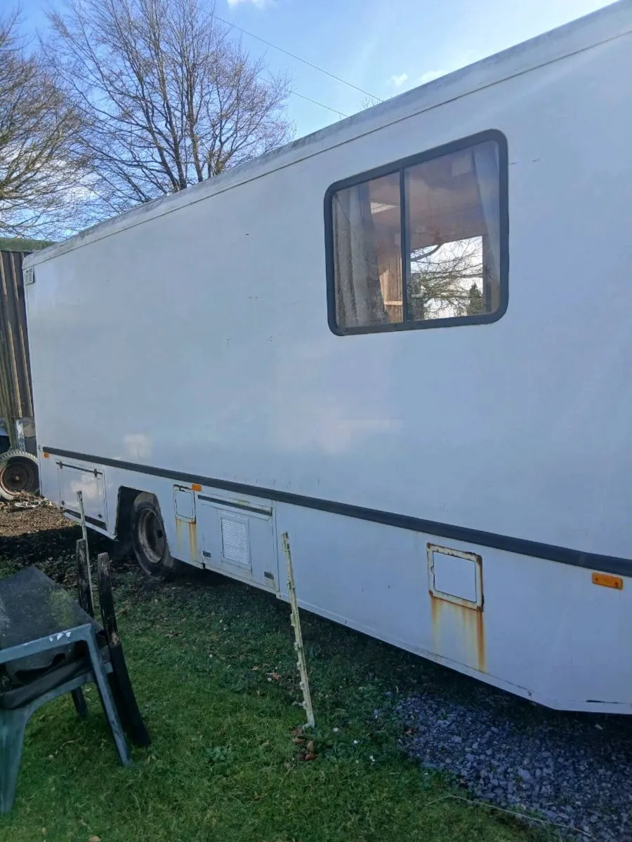 Iveco 7.5 ton camper - Image 4