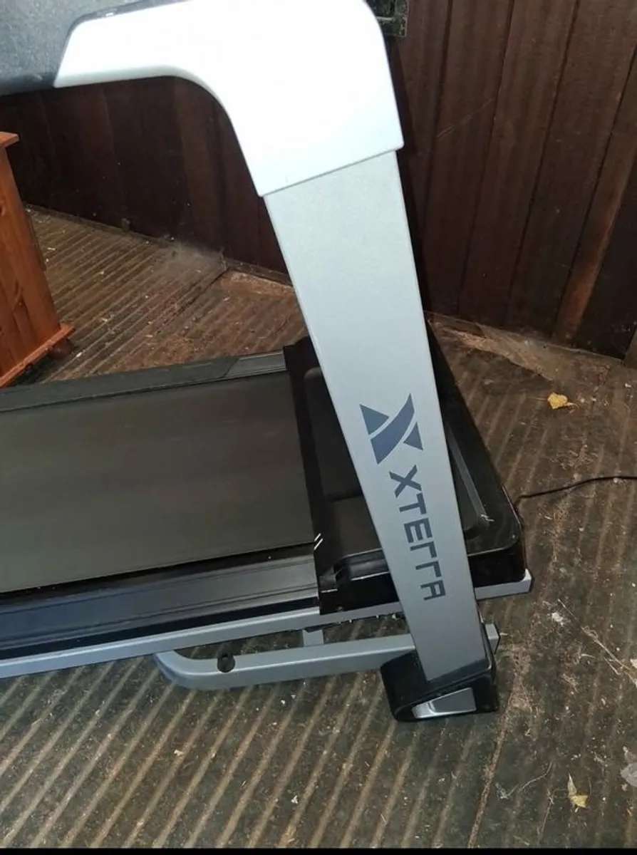Treadmill - Image 1