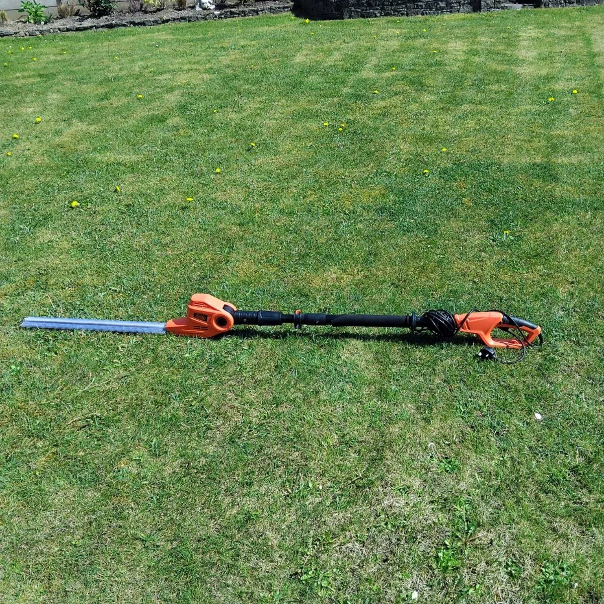 Hedge trimmer - Image 1