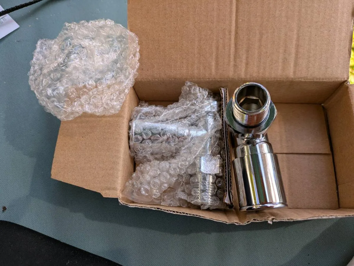 Radiator valves - Image 1