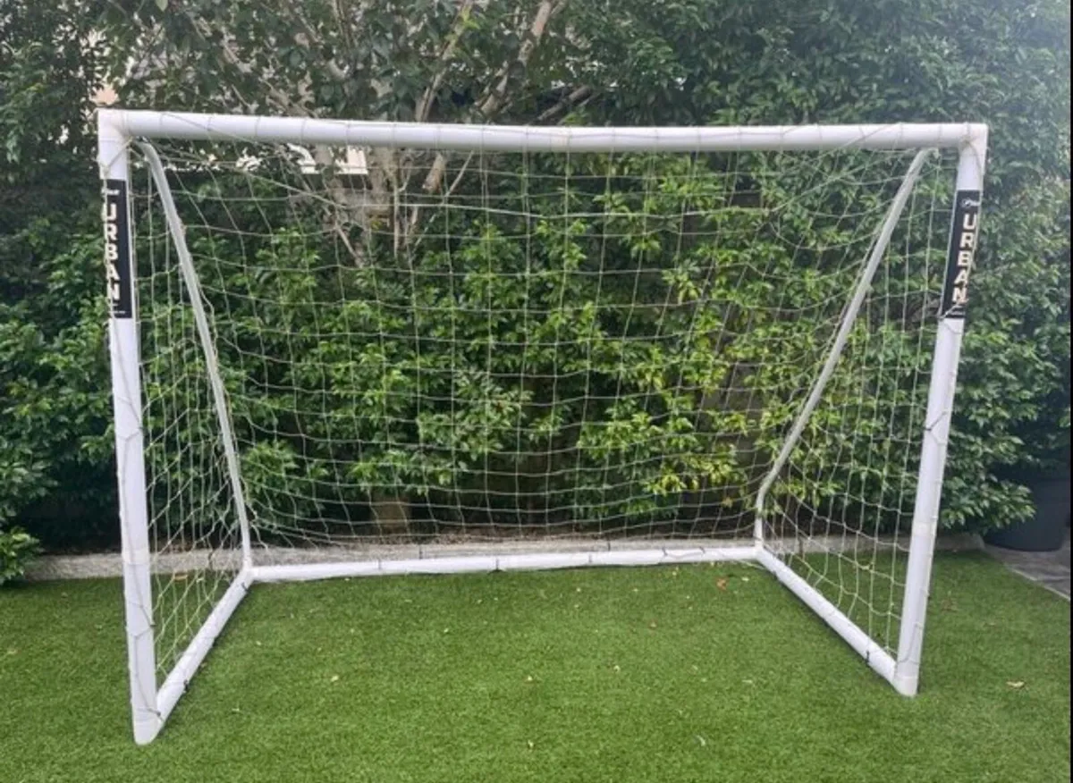 UPVC Goal Posts 8ft x 6ft - Image 1