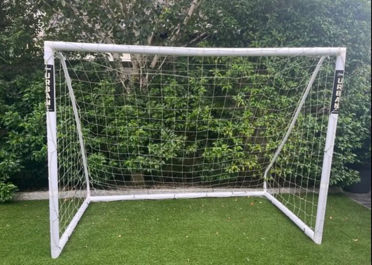 UPVC Goal Posts 8ft x 6ft - Image 3