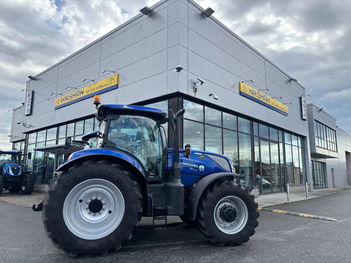 New Holland T7.270 Blue Power-1221hrs - Image 3