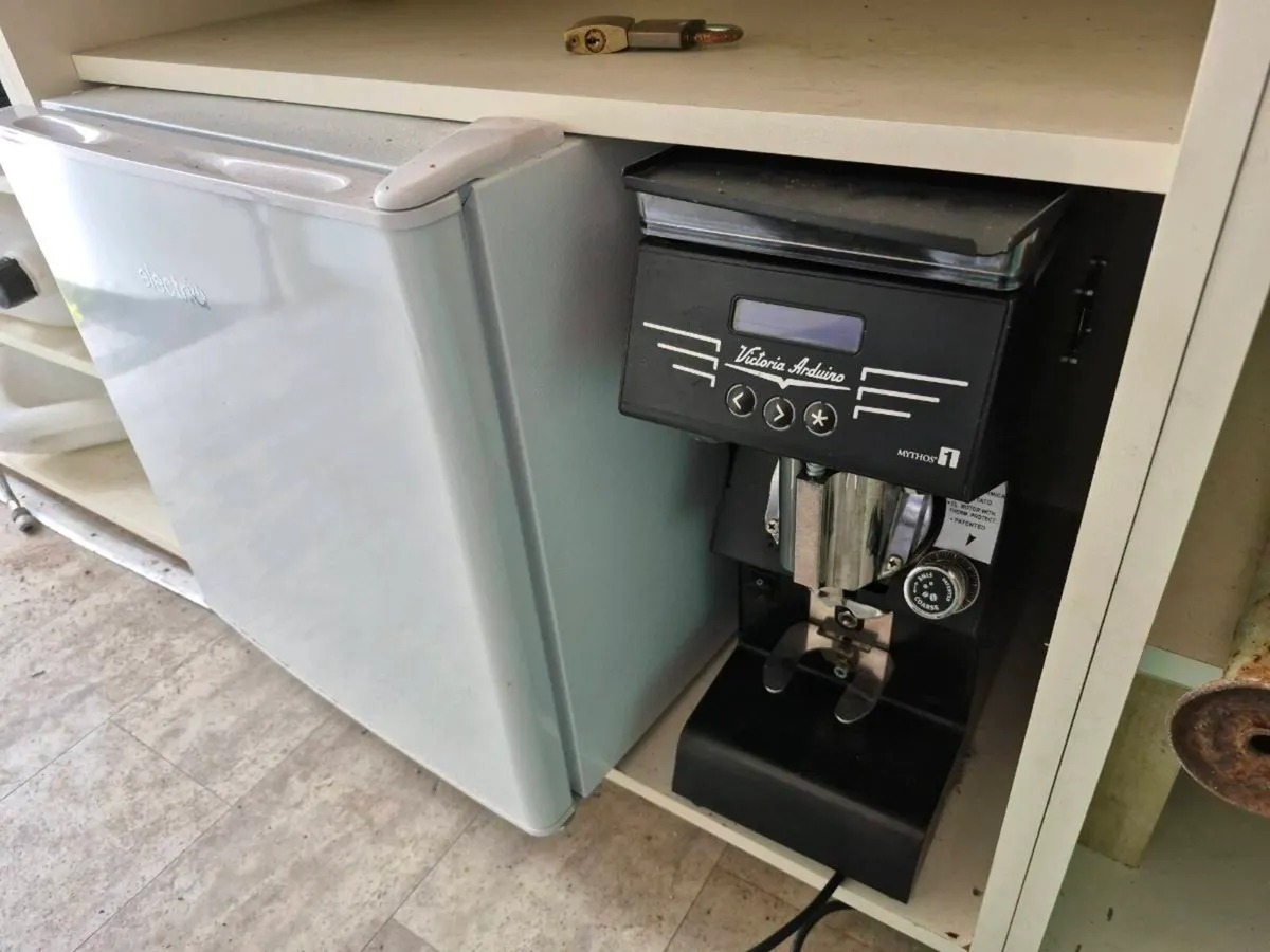 Coffee Trailer
Includes Coffee Machine
Ready to go - Image 3
