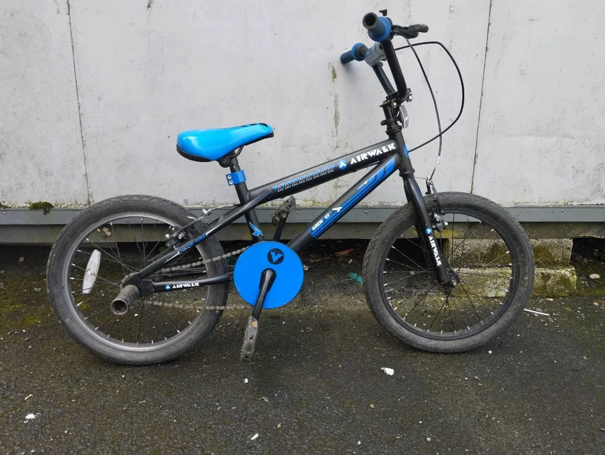 Boys 18inch bike - Image 1