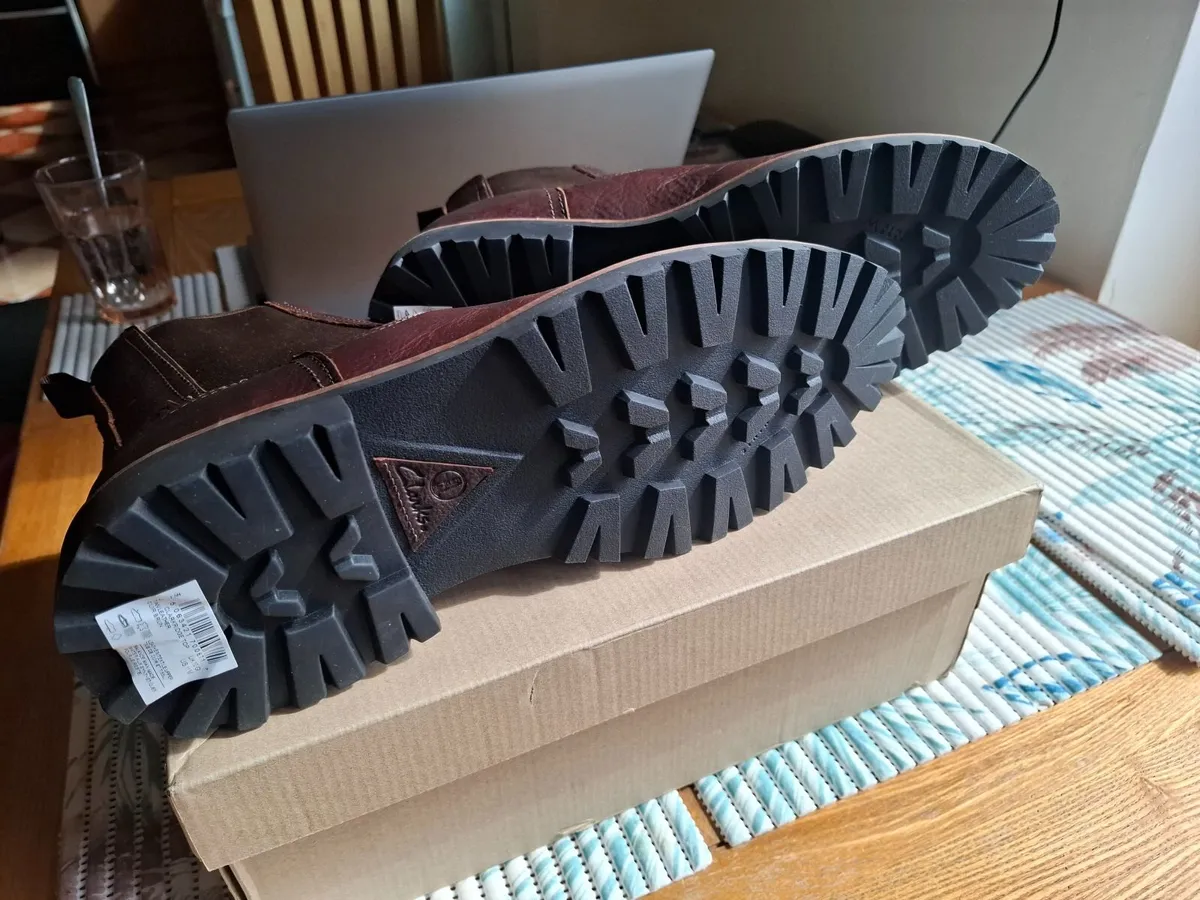 Clarks Men's Leather Boots - Size 10 - New in Box - Image 2