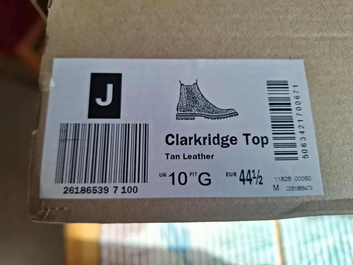 Clarks Men's Leather Boots - Size 10 - New in Box - Image 3
