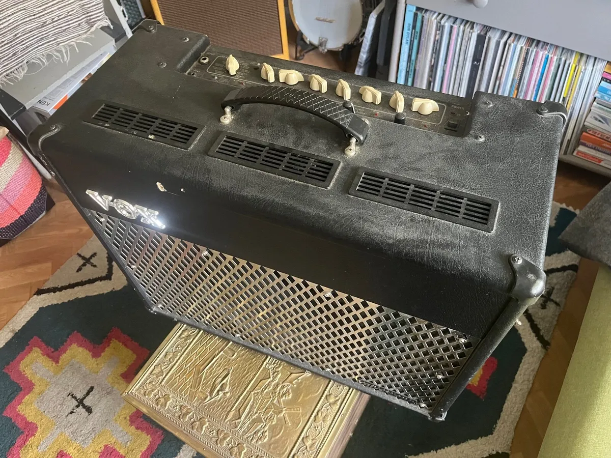 Vox Valvetronix VT50 - 50 watt combo amplifier - Image 2