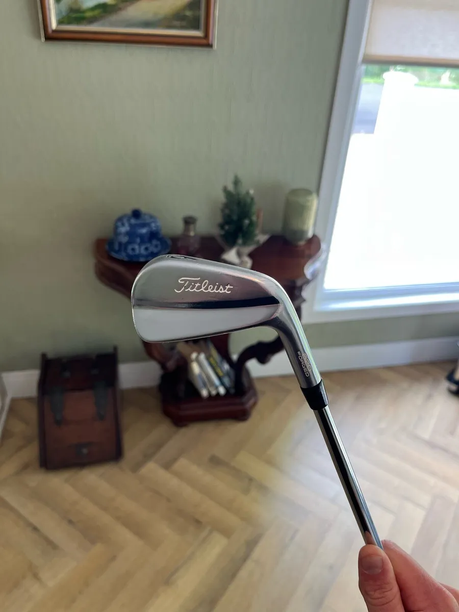 Titleist 620mb/T100 irons - Image 1