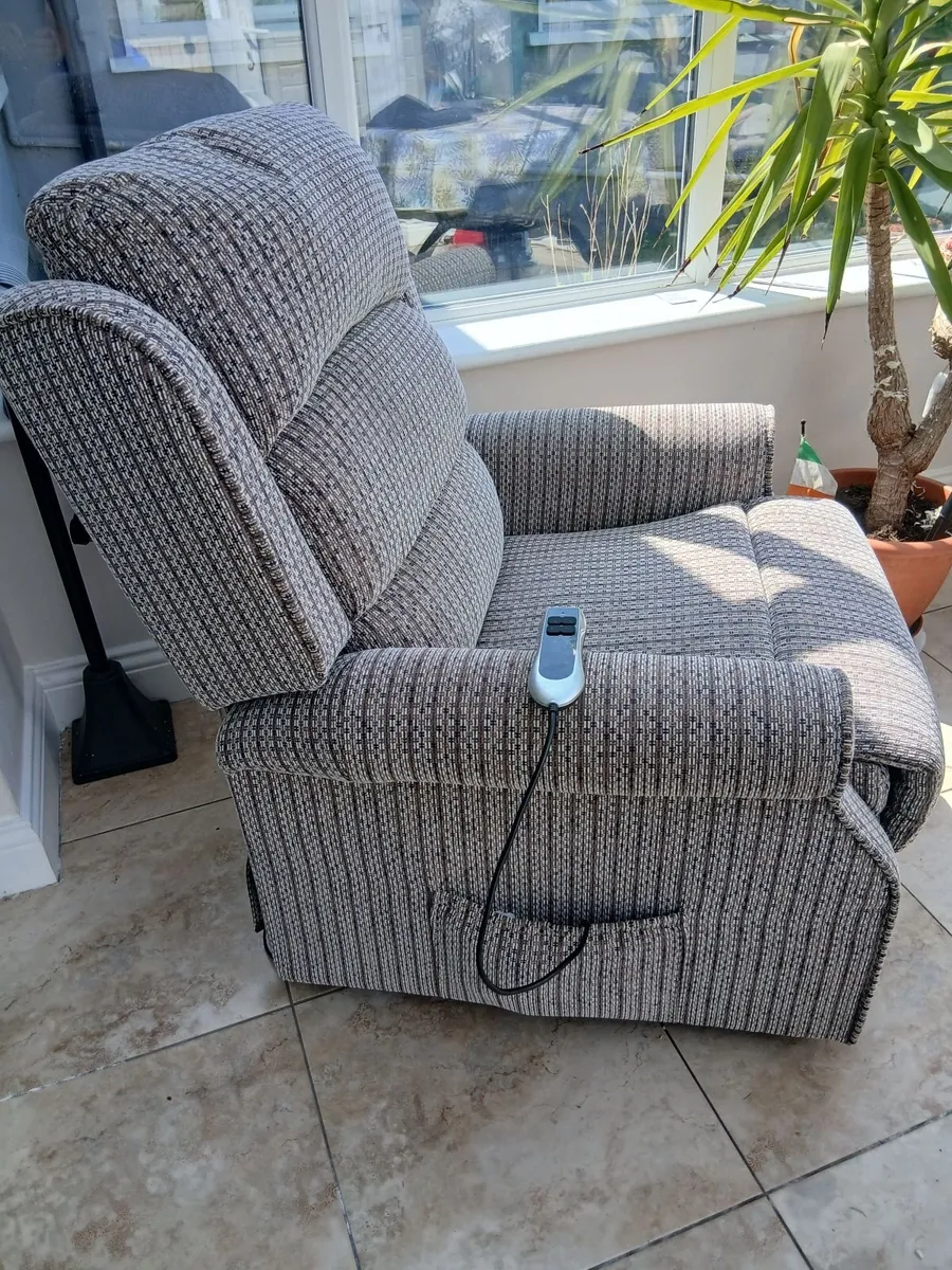 Assistance Chair - Image 3