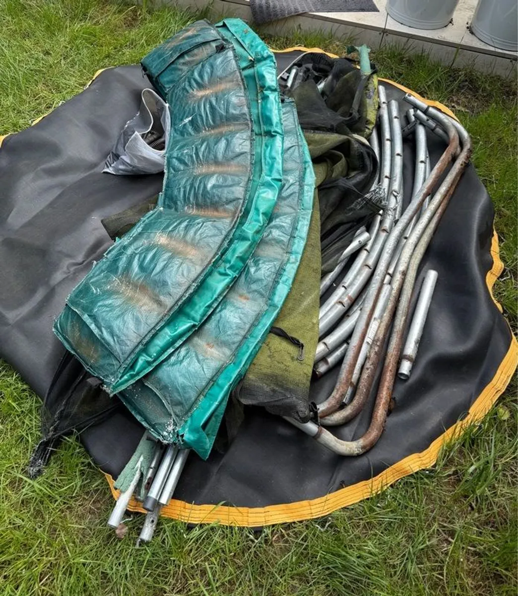 Trampoline 8ft - free - Image 2