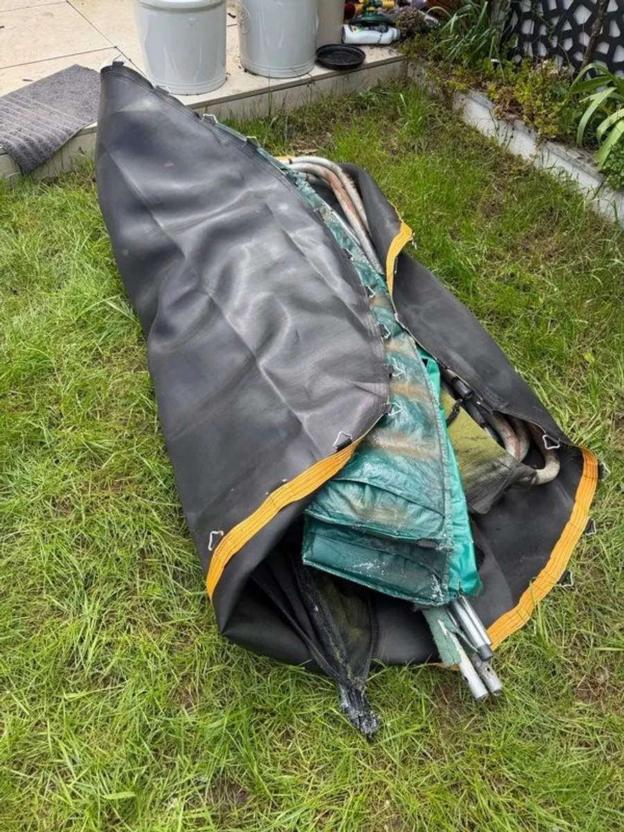 Trampoline 8ft - free - Image 3