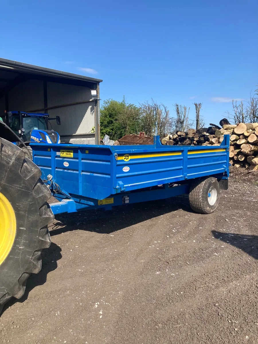 Tractor trailer - Image 1