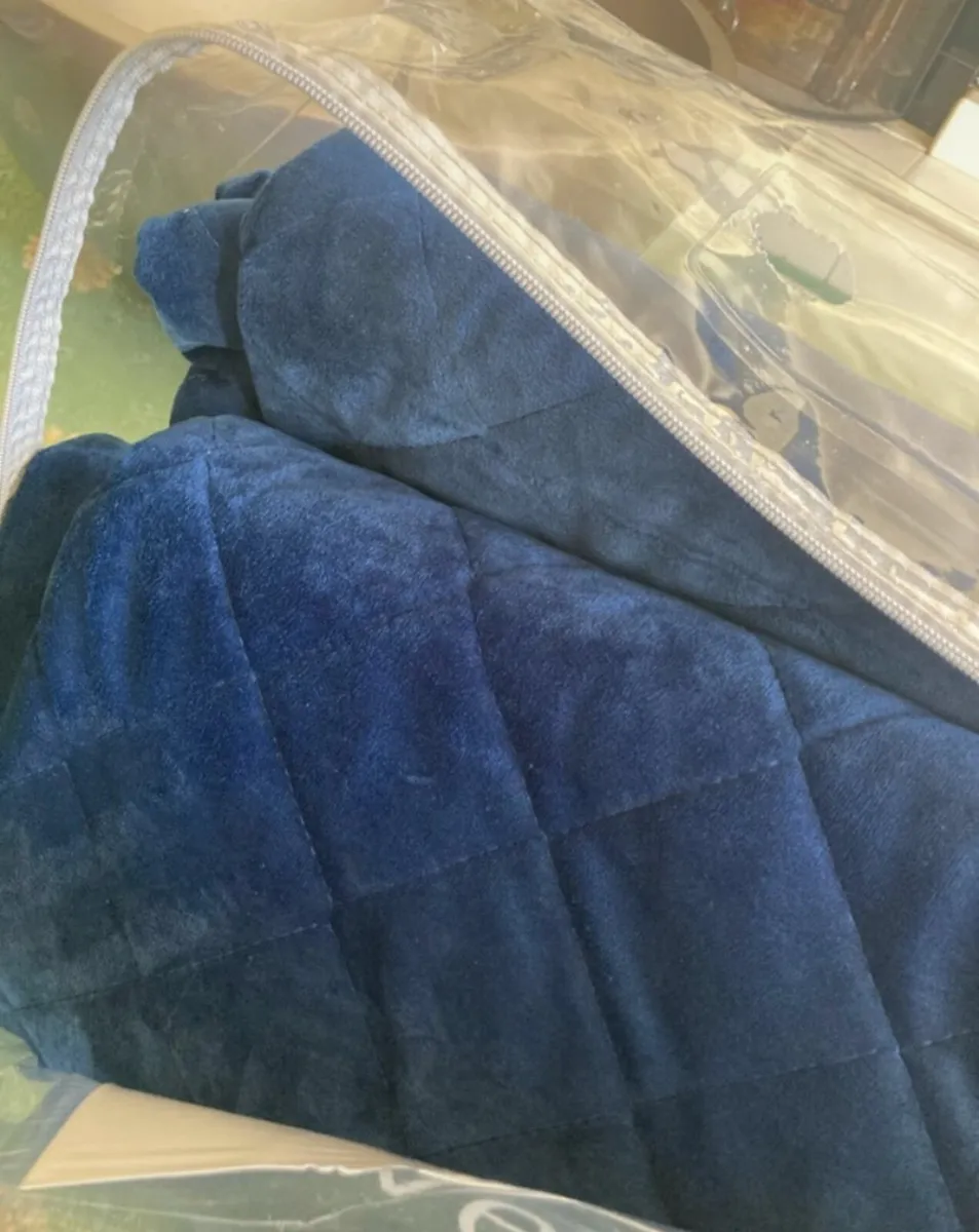 Vivente Home Luxury Quilted Bedspread Set – King S - Image 3