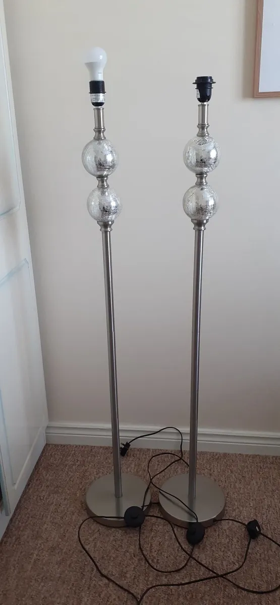 Pair of floor lamps - Image 1