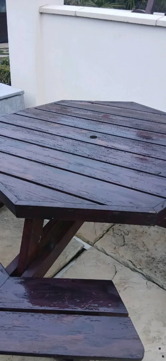 8 seater patio or garden table - Image 1