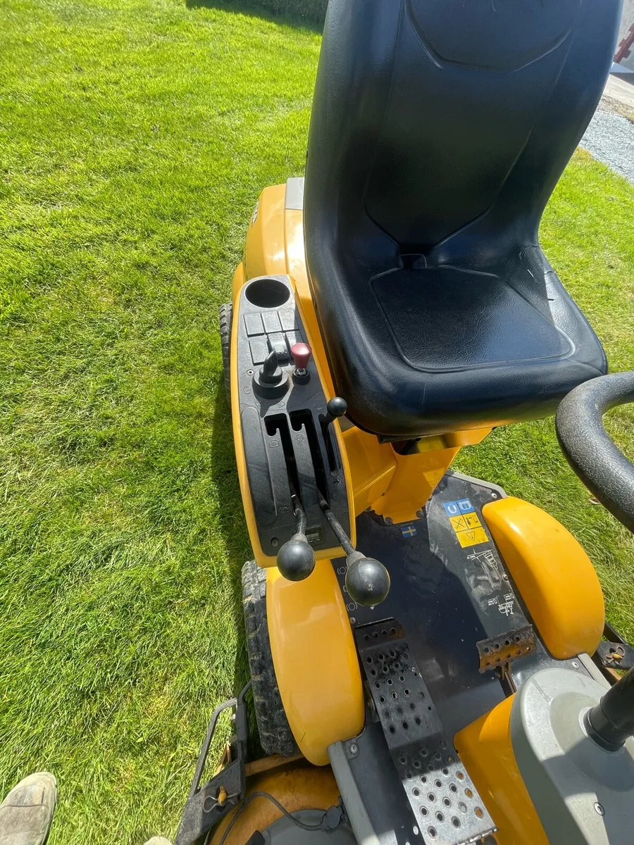 Ride on lawnmower - Image 3
