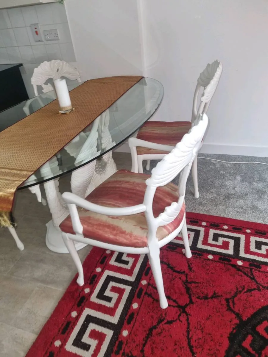 Table and leather chairs - Image 4