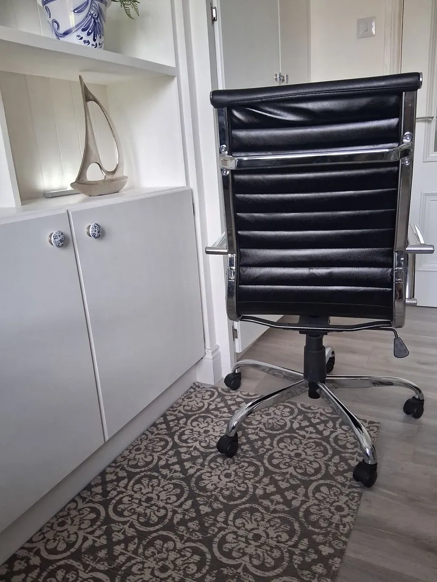 Office Chair - Image 4