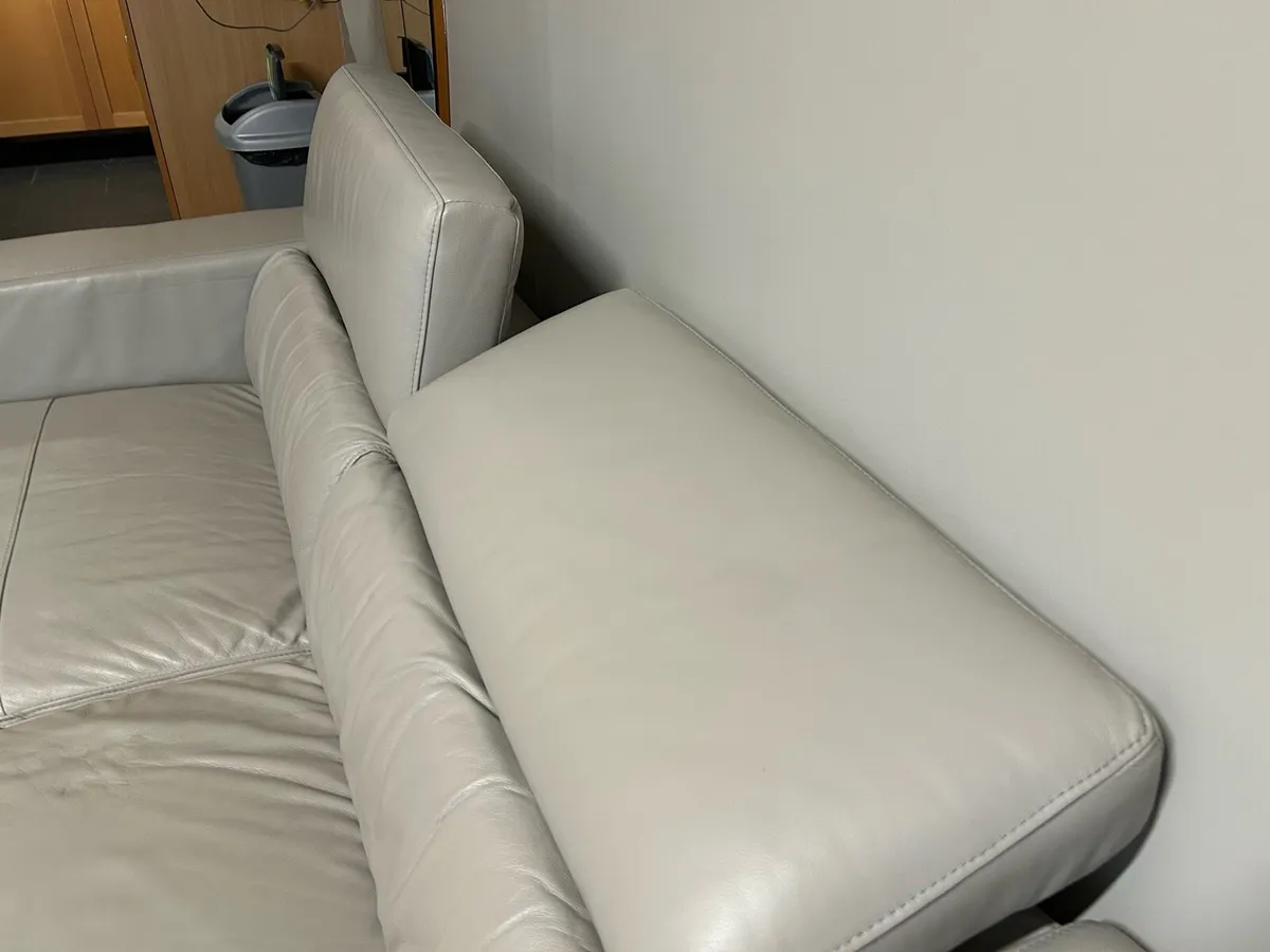 Sofa - Image 4