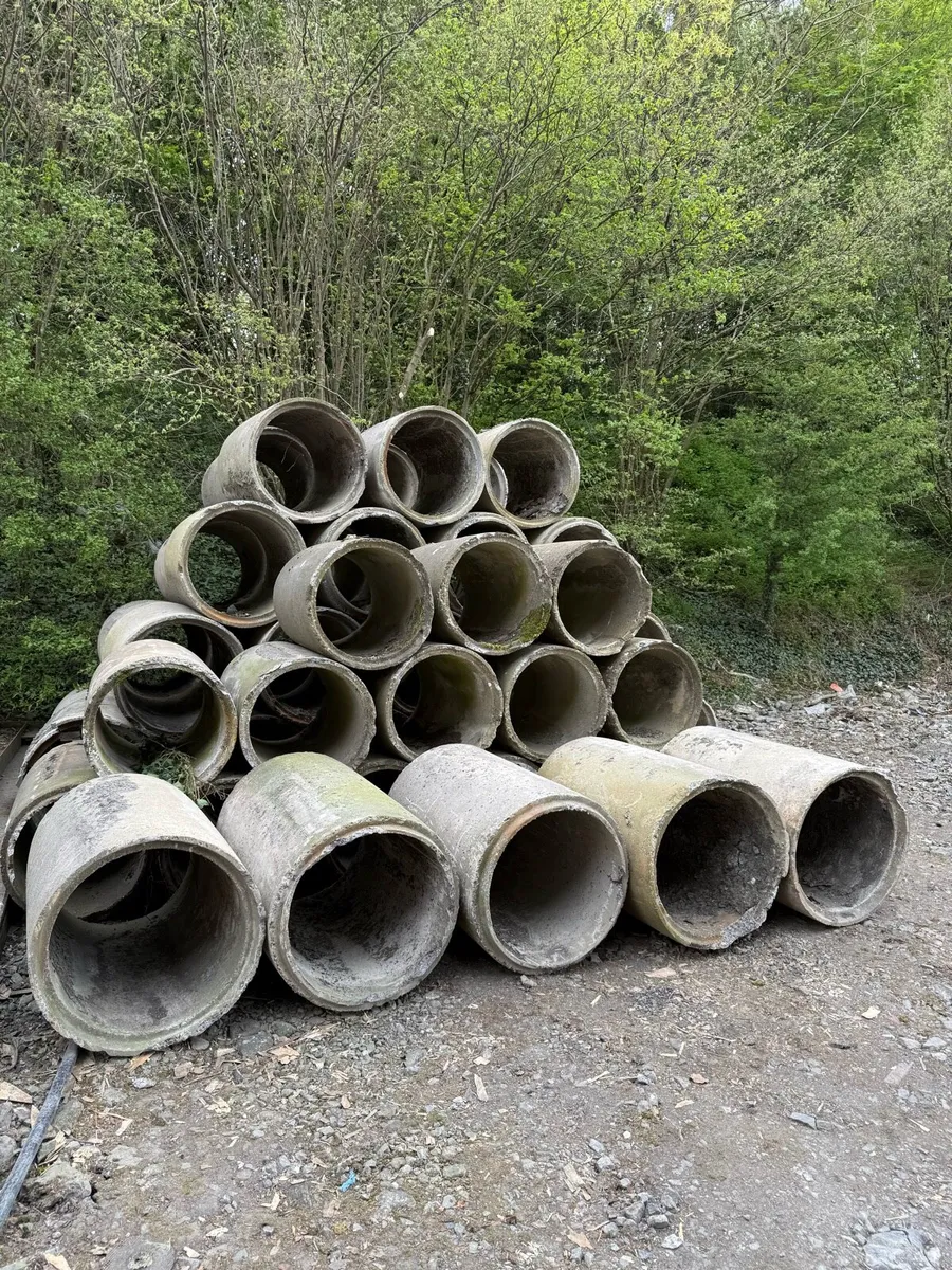 Used Concrete Pipes / Culvert Pipes - Image 1