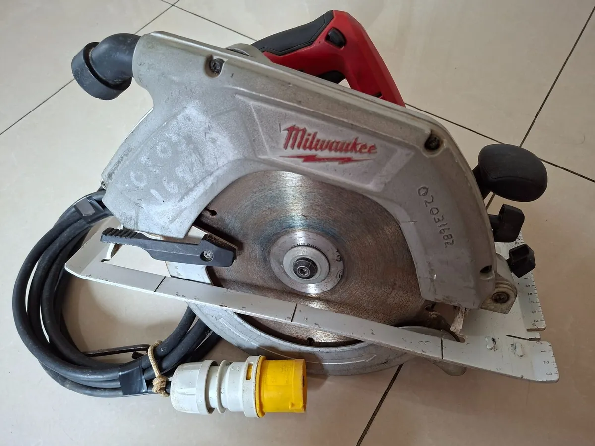 Milwaukee CS 85 SB 235mm Circular Saw 110v - Image 1