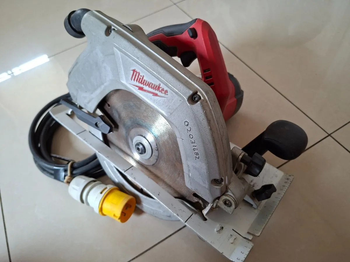 Milwaukee CS 85 SB 235mm Circular Saw 110v - Image 2