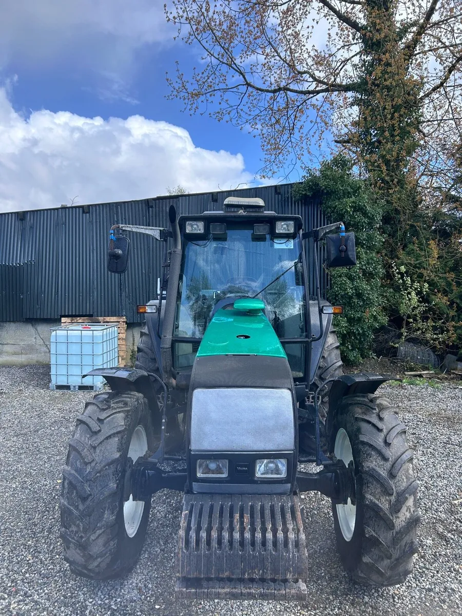 Valtra 6750 - Image 1