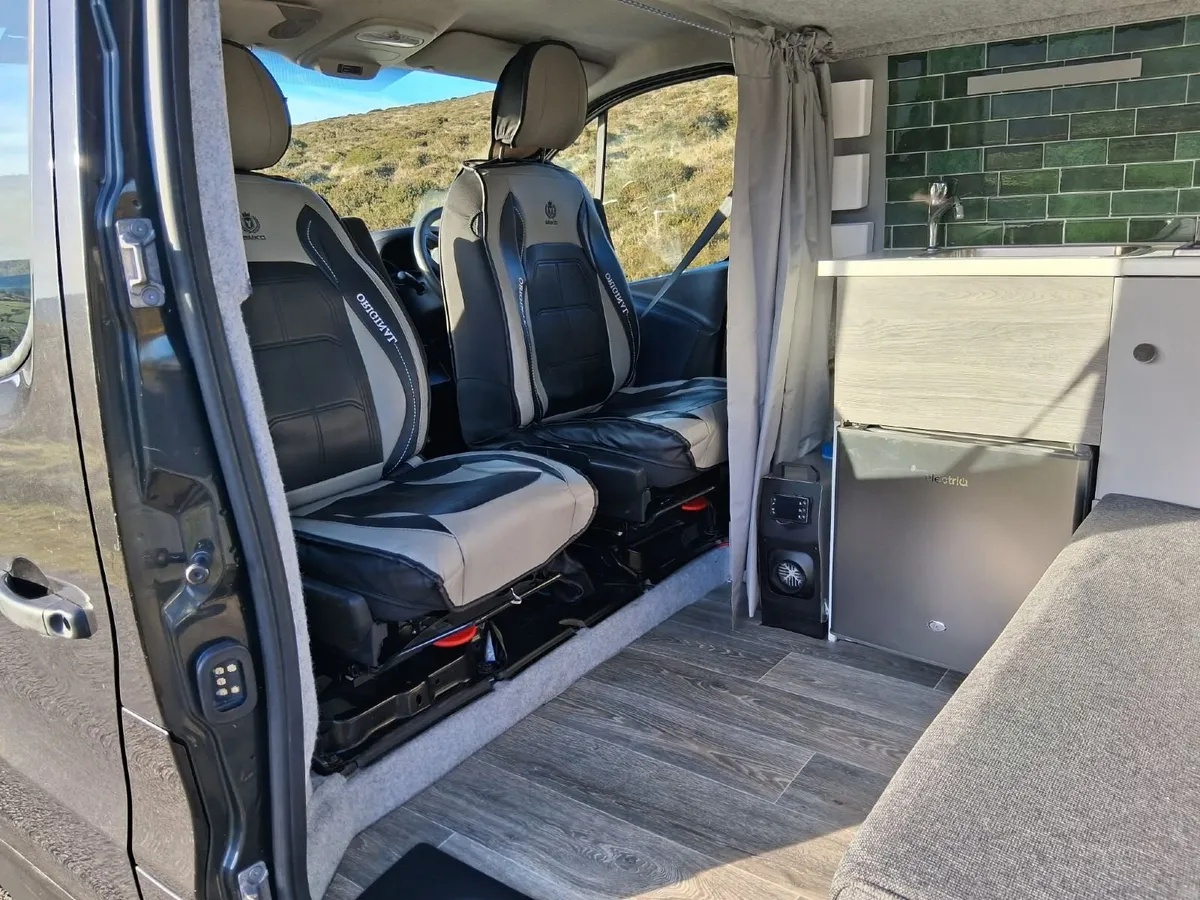 Campervan Opel Vivaro 2016 - Image 3