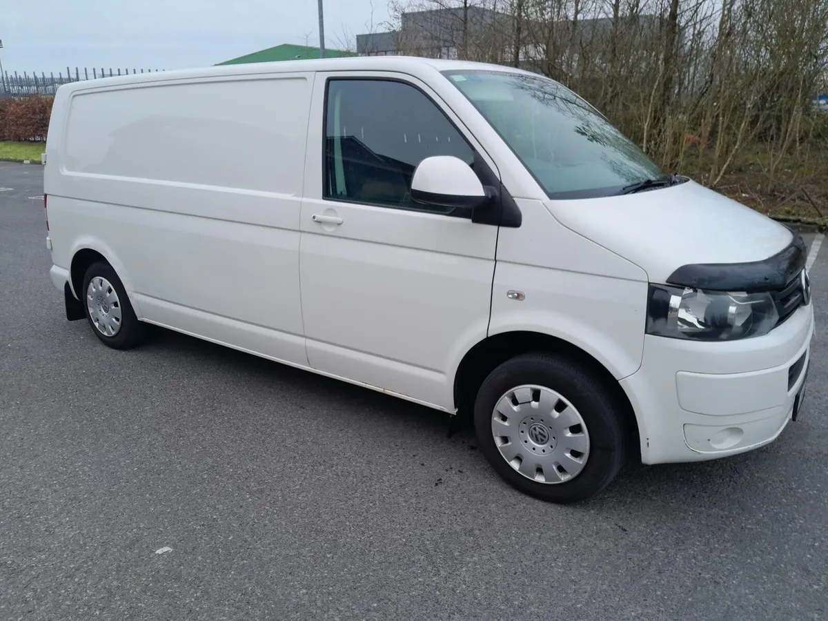 2013 volkswagen transporter - Image 2