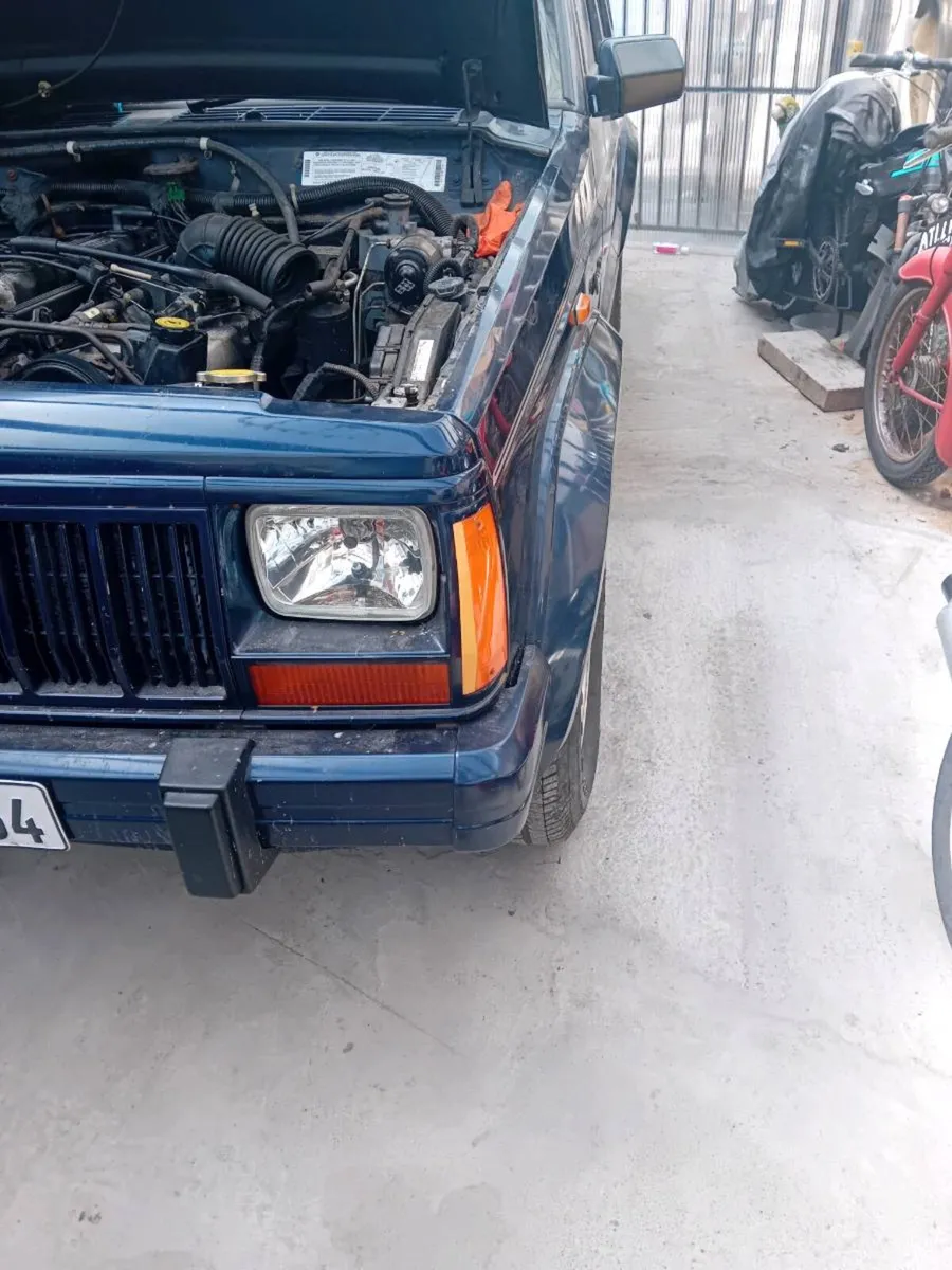 Cherokee jeep - Image 4