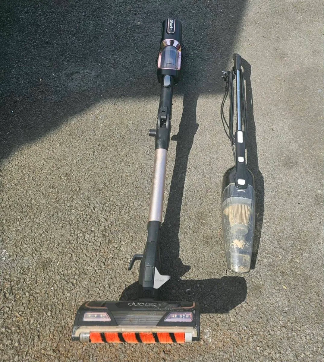 2 vacuum cleaners can be sold separately - Image 1