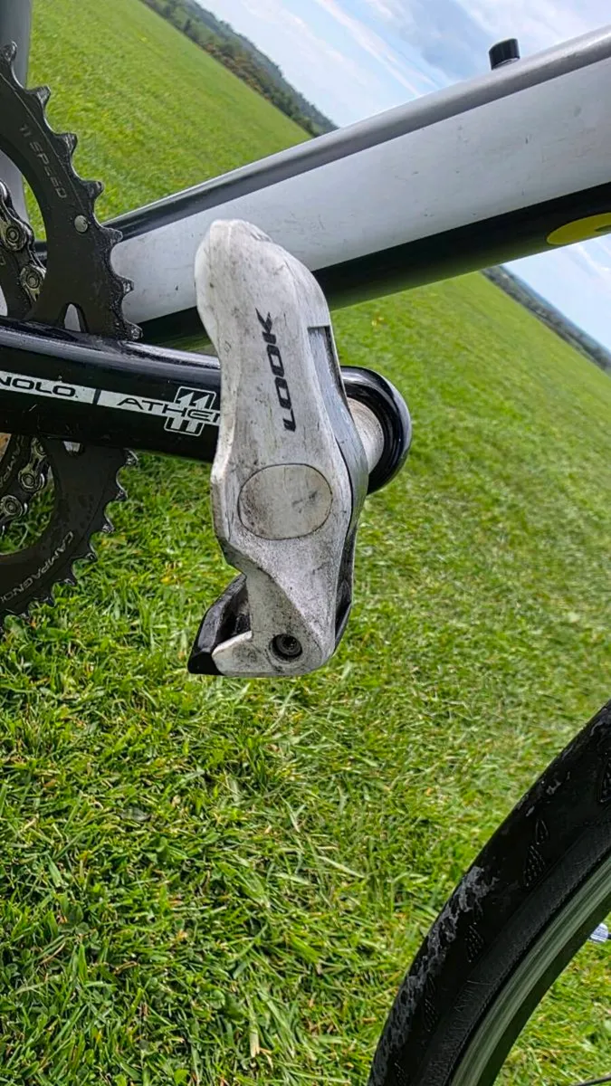 Mens racing bike - Image 3