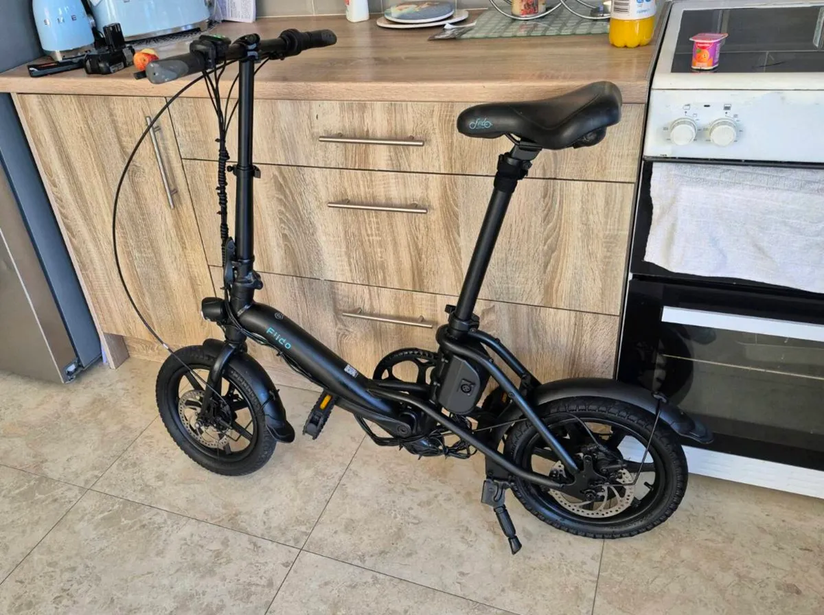 FIIDO D3 PRO MINI ELECTRIC BIKE.
MAXIMUM SPEED  25 - Image 4