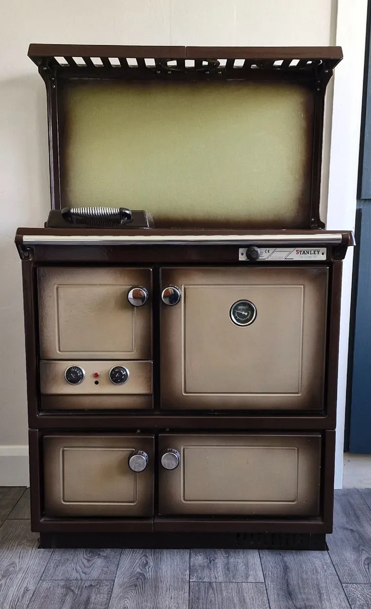 Stanley De-Luxe 90 Oil Fired Range - Image 1