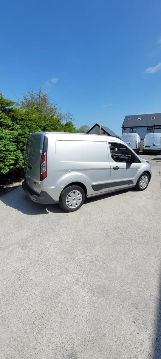 Ford Transit Connect Trend - Image 2