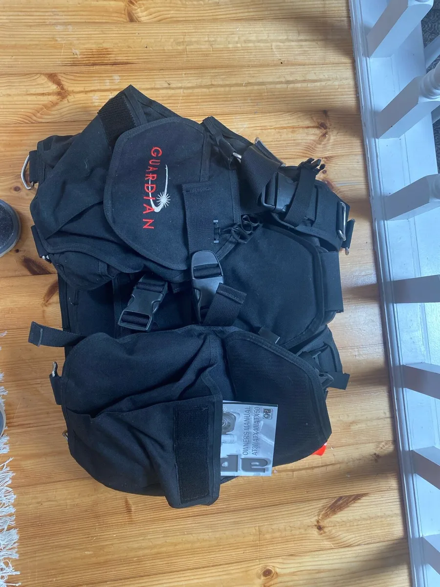 Full set of Diving Gear - BCD, Regulator etc - Image 4