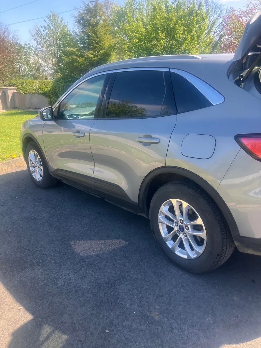 Ford Kuga 2022 - Image 4