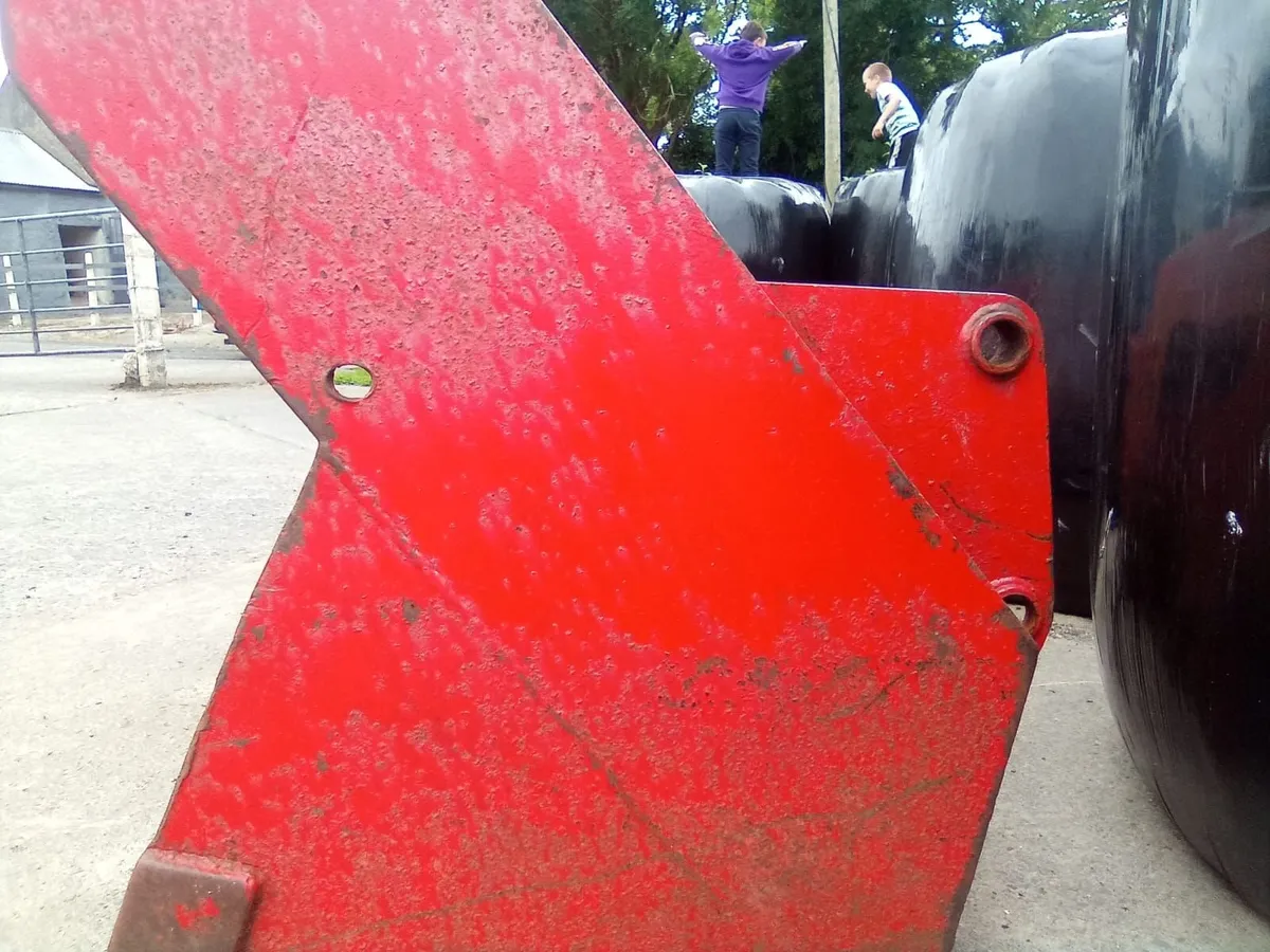 Front loader bucket - Image 2